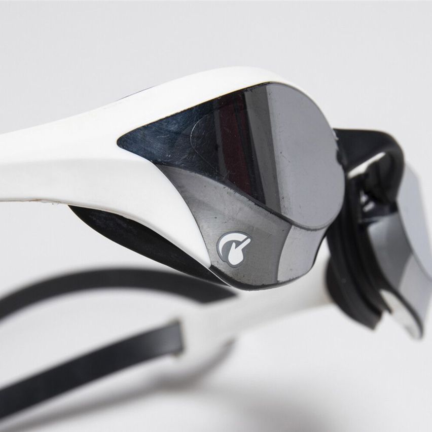 Arena Schwimmbrille Cobra Ultra Swipe silver/white gespiegelt