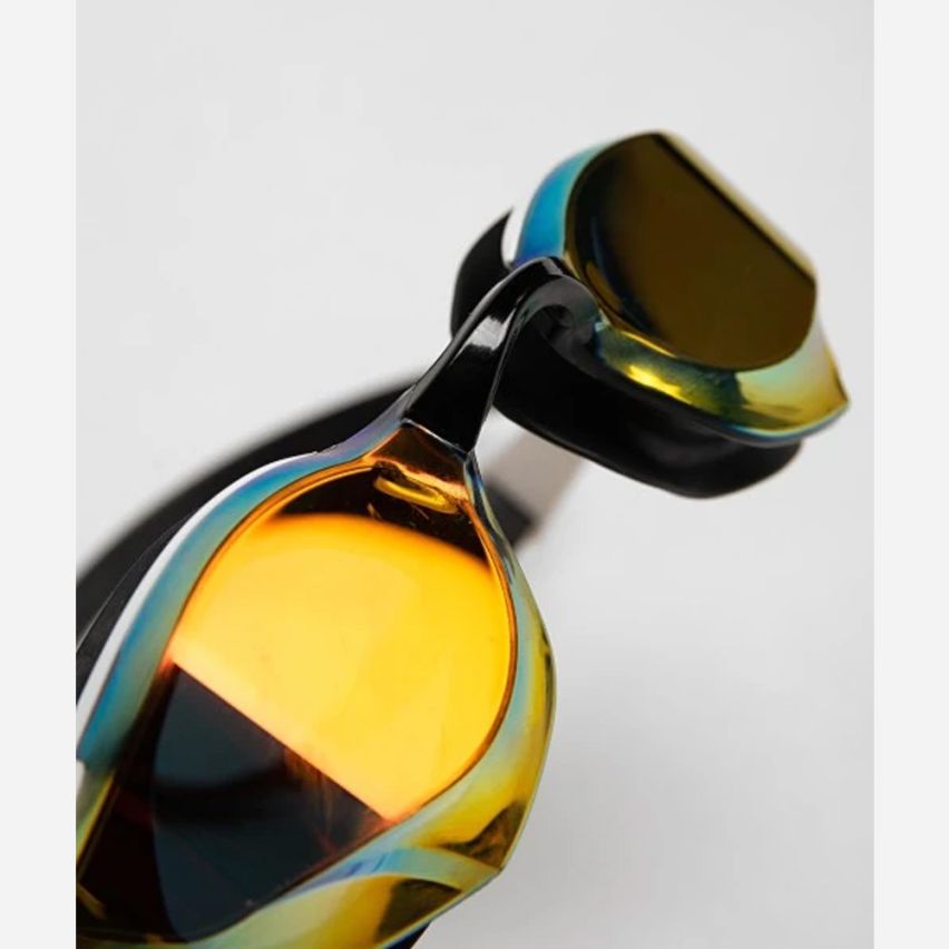 Arena Schwimmbrille Cobra Edge Swipe gold/white gespiegelt